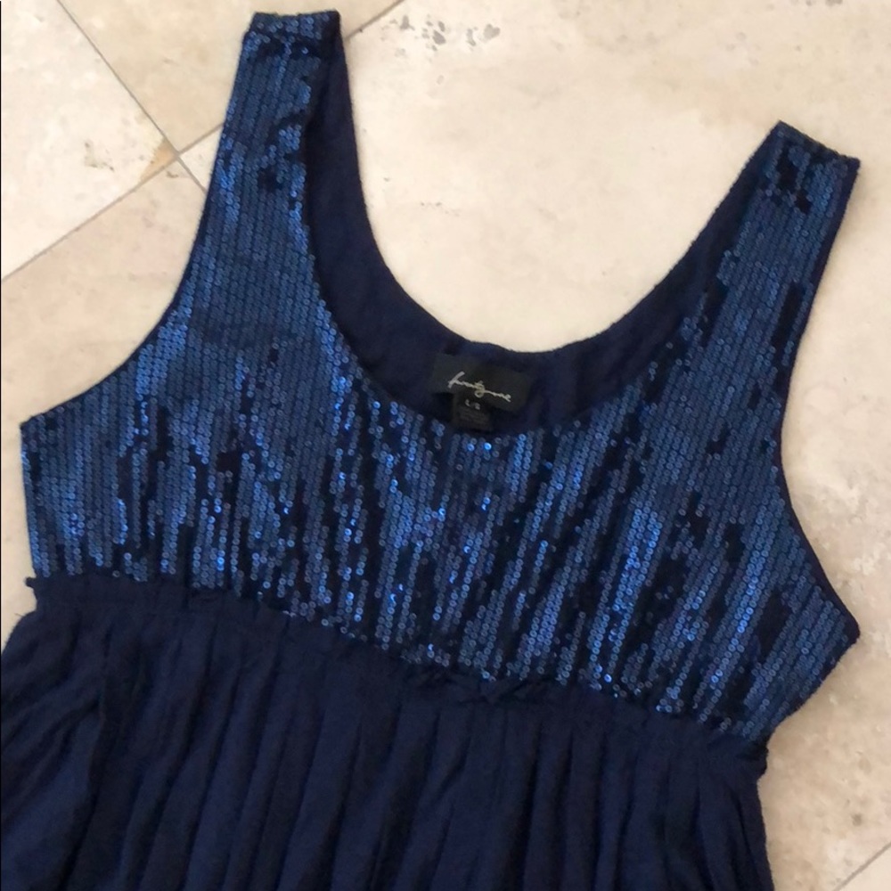 Forever 21 f21 navy sequin top cute party